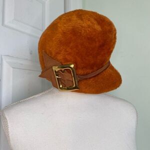 1970s/ 60s Mod Twiggy High Crown Auburn Hat by Muskeuer Made in Austria